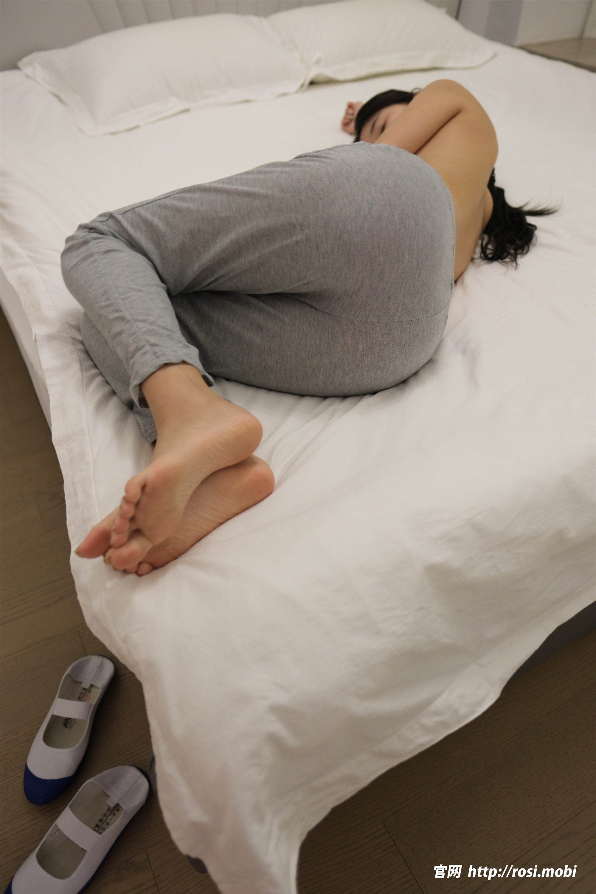 ROSI写真 2025.04.04 NO.4869